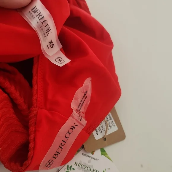 Red One-Piece Swimsuit with Cutout NWT - Picture 11 of 11